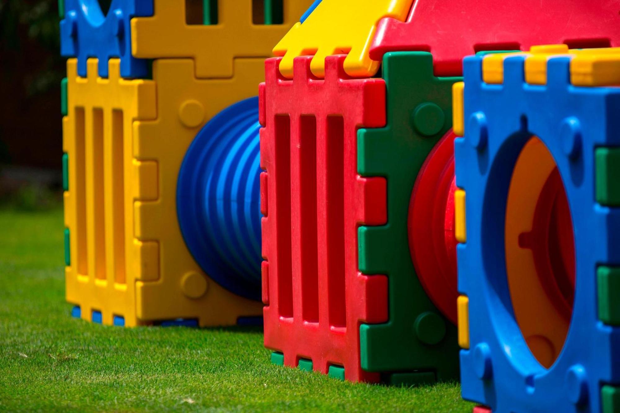 Renaissance Cairo Mirage City Hotel Ngoại thất bức ảnh Playground equipment