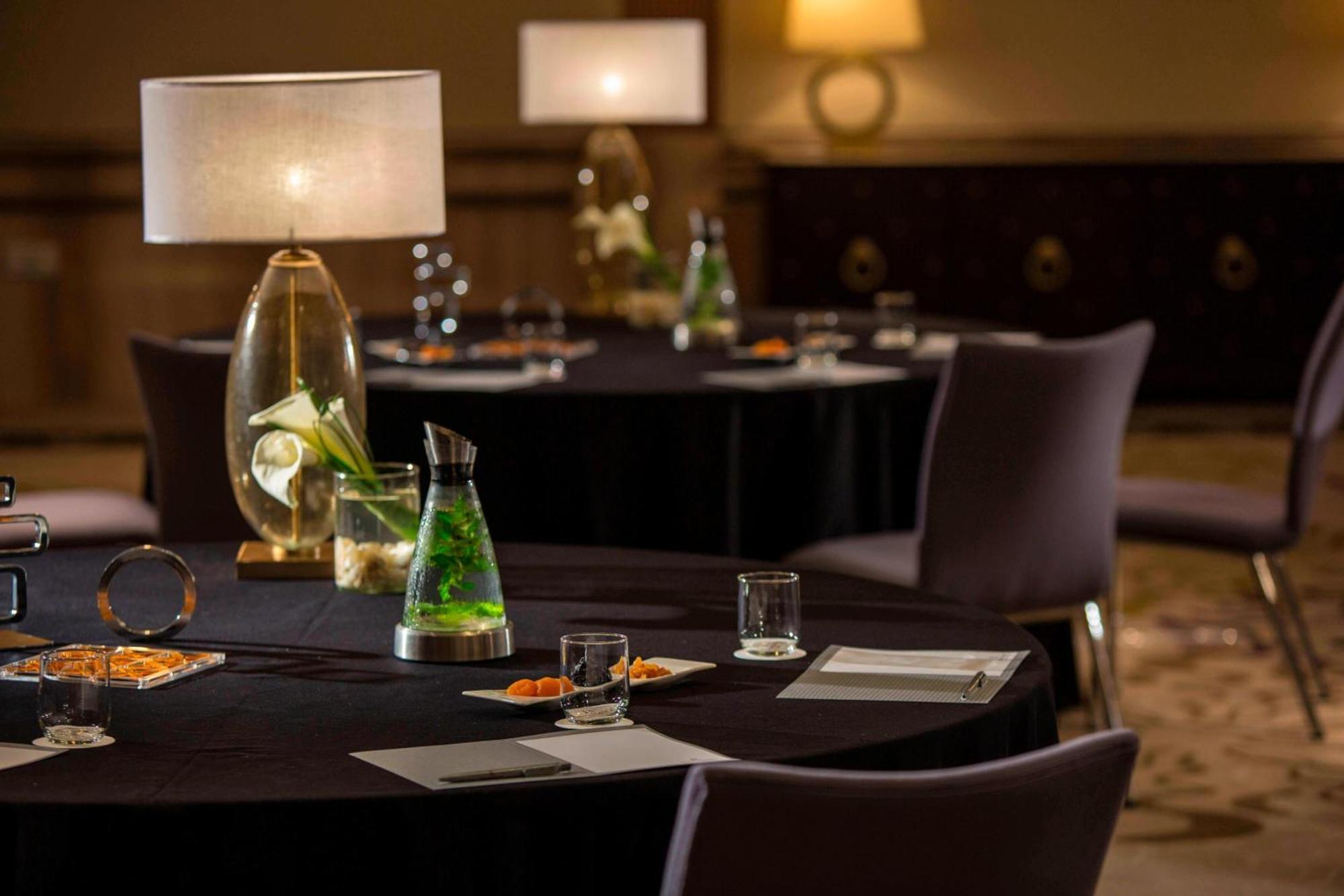 Renaissance Cairo Mirage City Hotel Ngoại thất bức ảnh The Westin Meeting Room
