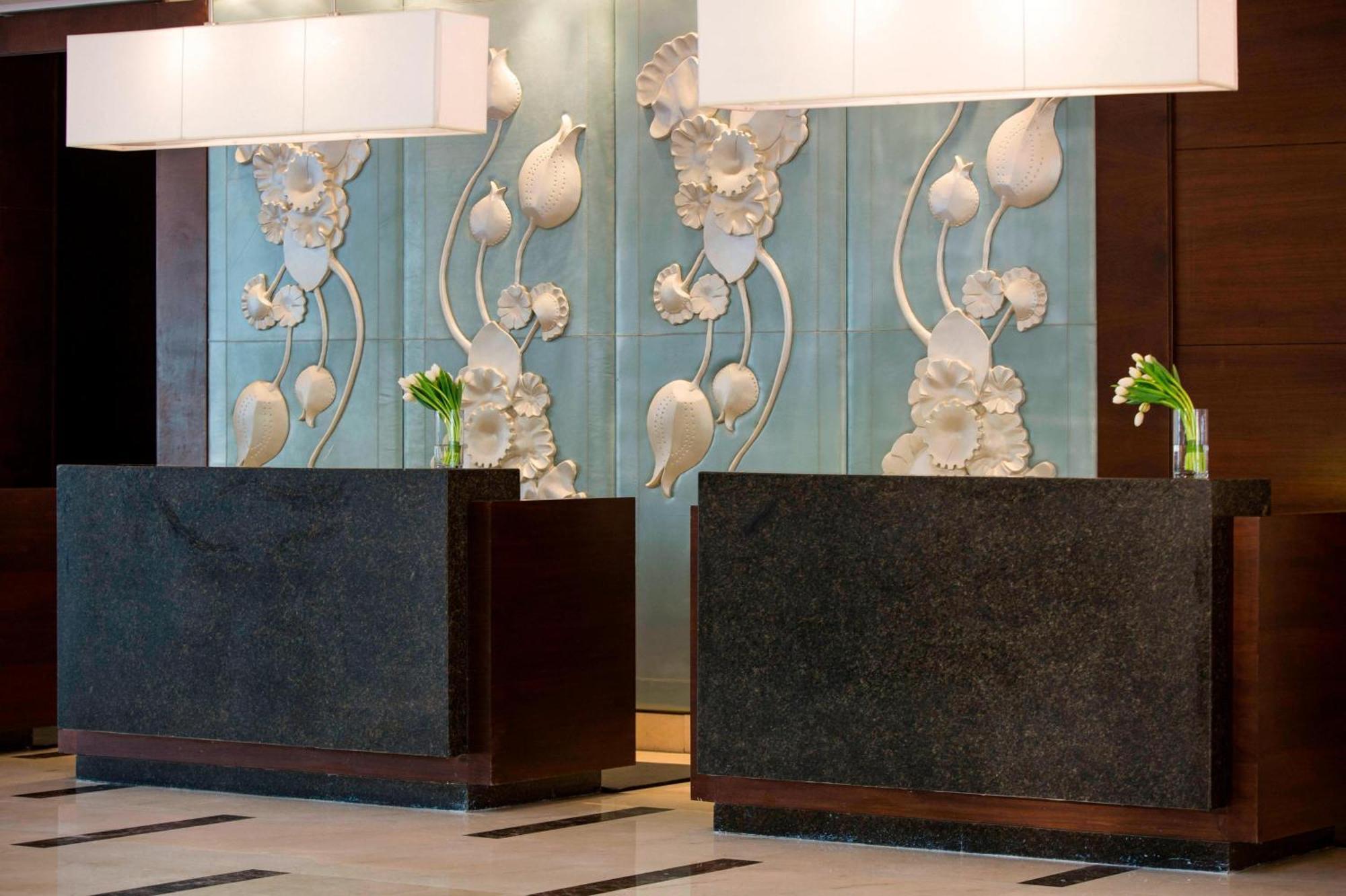 Renaissance Cairo Mirage City Hotel Ngoại thất bức ảnh The lobby of the Ritz-Carlton, Dubai